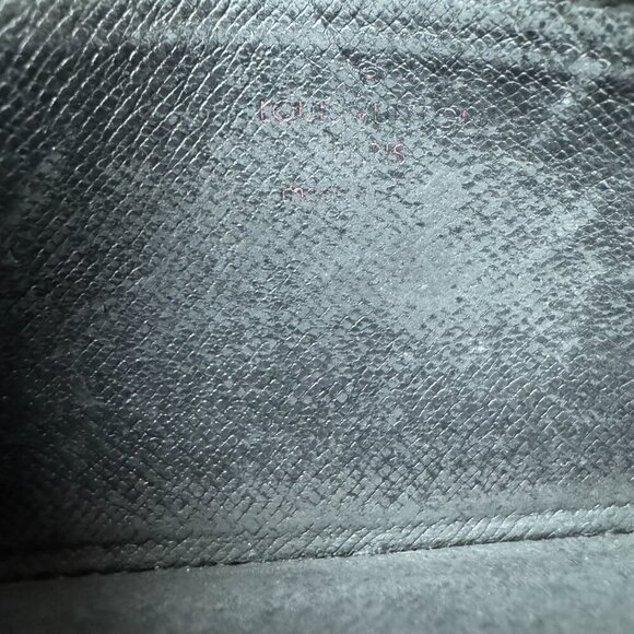 Louis Vuttion Black Epi Chain Card Case Authentic|Used - Picture 4 of 6